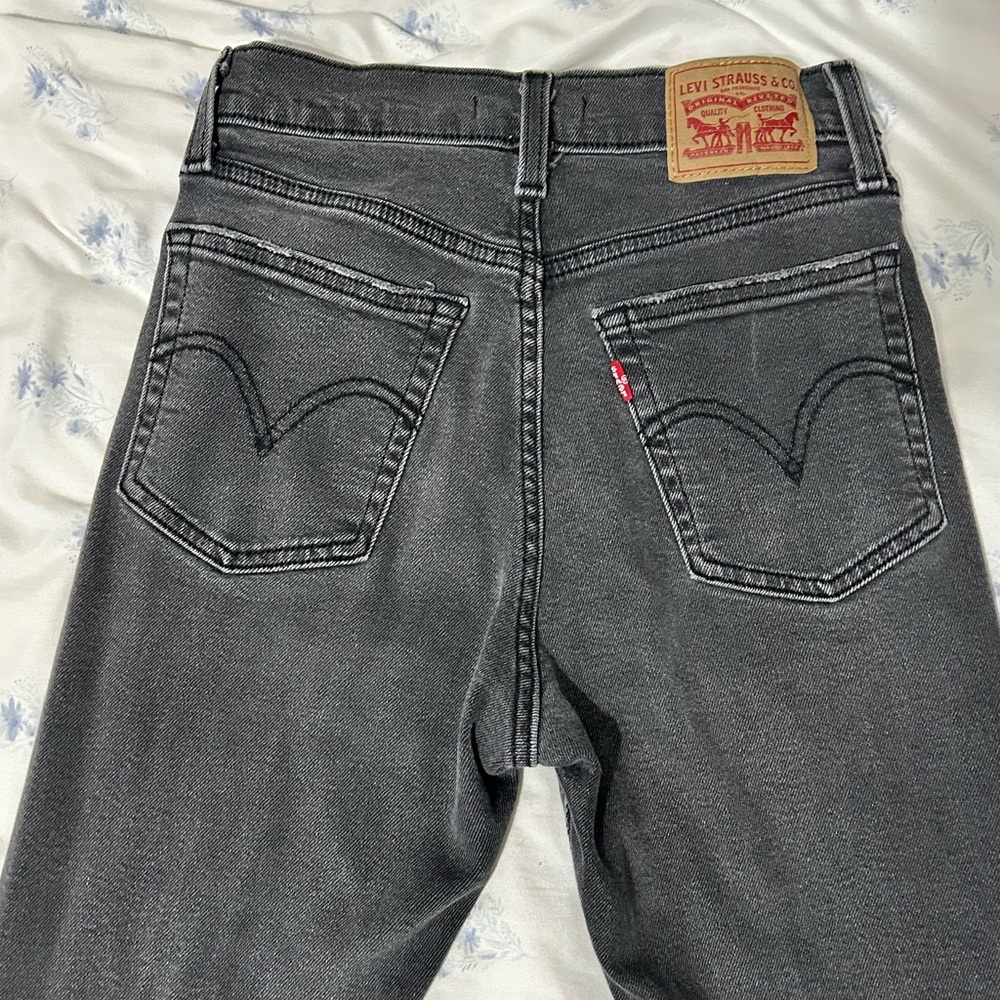 Wedgie Straight Levi’s